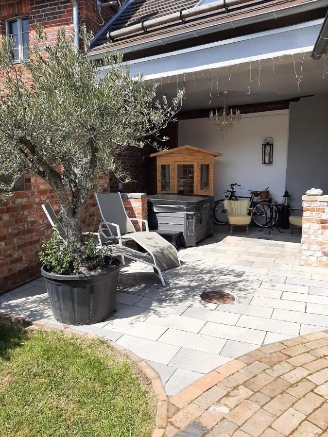 Altes Gewoelbe Mit Sauna Und Whirlpool Im Aussenbereich Elsterheide Exterior photo
